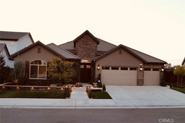 11969 N COURTNEY AVE, FRESNO, CA 93730 - Image 2de04400ea768229201be5834211ab8a/2385098672