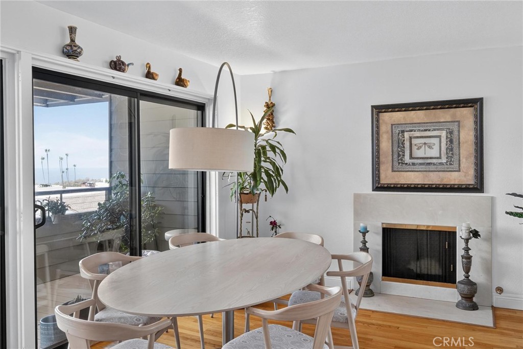 431 Camino De Las Colinas