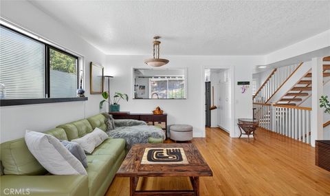 Photo of 431 Camino De Las Colinas, Redondo Beach, CA 90277 (MLS # SB26094657)