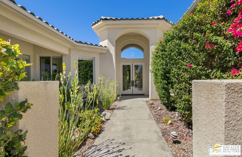 3 King Edward Court