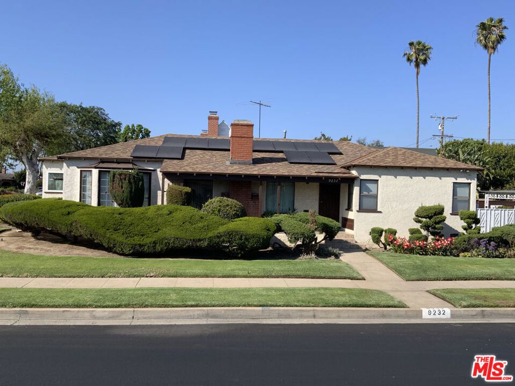 Photo of 9232 S 2nd Avenue, Inglewood, CA 90305 (MLS # 26661391)