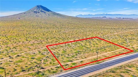 Photo of 1 Johnson Road, Apple Valley, CA 92307 (MLS # HD26024201)