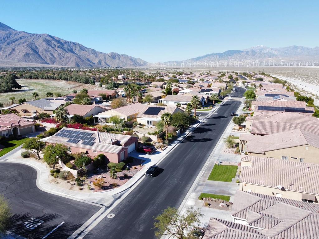 Four Seasons - Residential