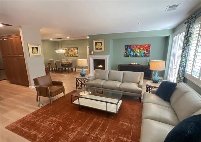 Four Seasons - Residential