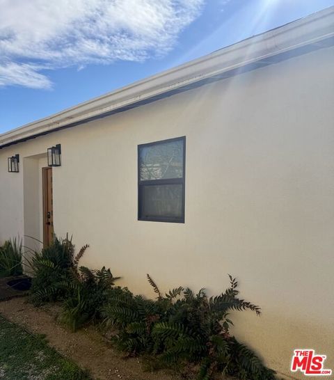 Photo of 2215 S Sycamore Avenue #2217, Los Angeles, CA 90016 (MLS # 26645911)