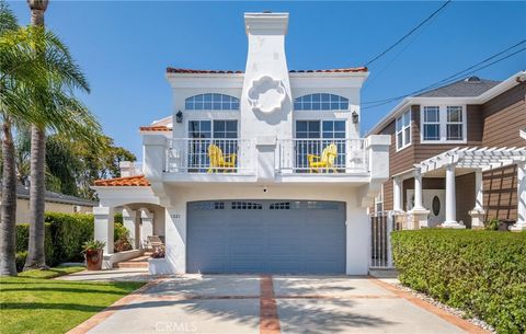 Photo of 1021 Avenue D, Redondo Beach, CA 90277 (MLS # SB26098756)