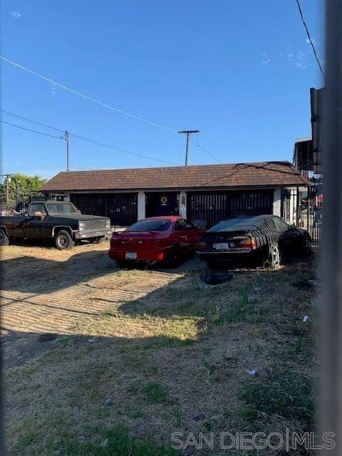 925 W Main St El Cajon CA 92020
