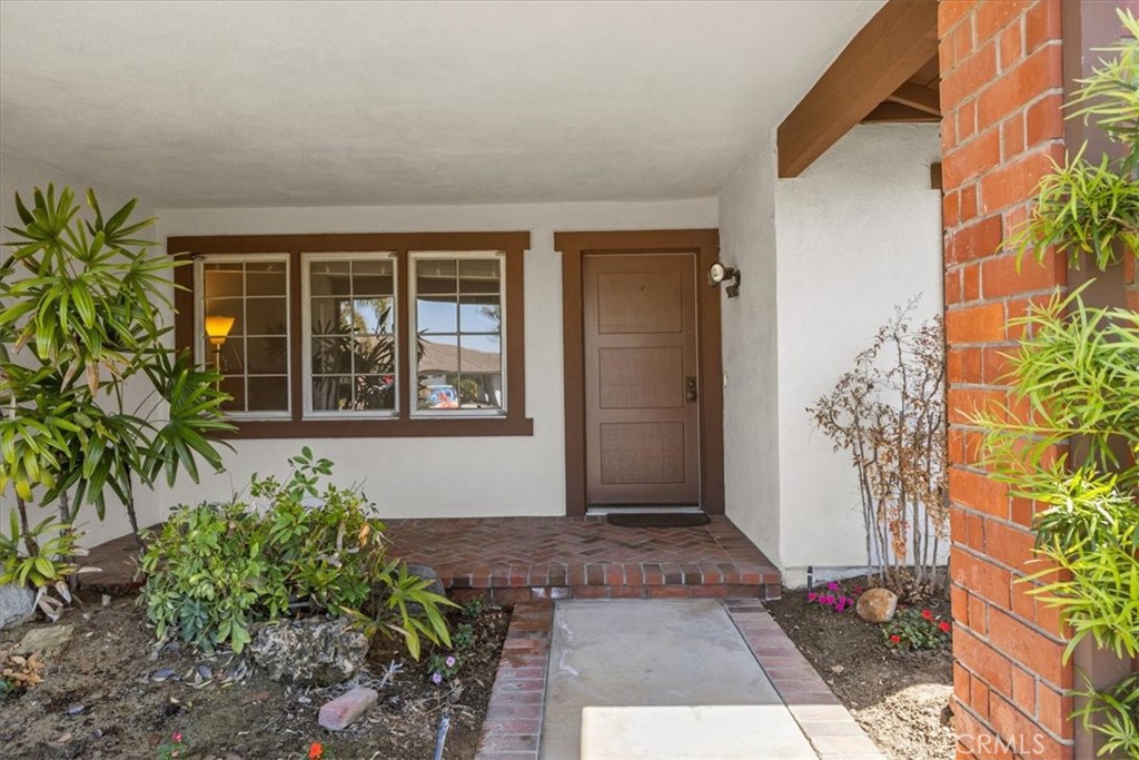 2015 E Hillman Circle