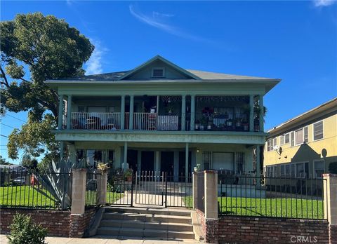 2955 Van Buren Place Los Angeles CA 90007