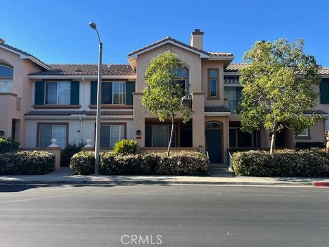 2605 Ladrillo Aisle Irvine CA 92606