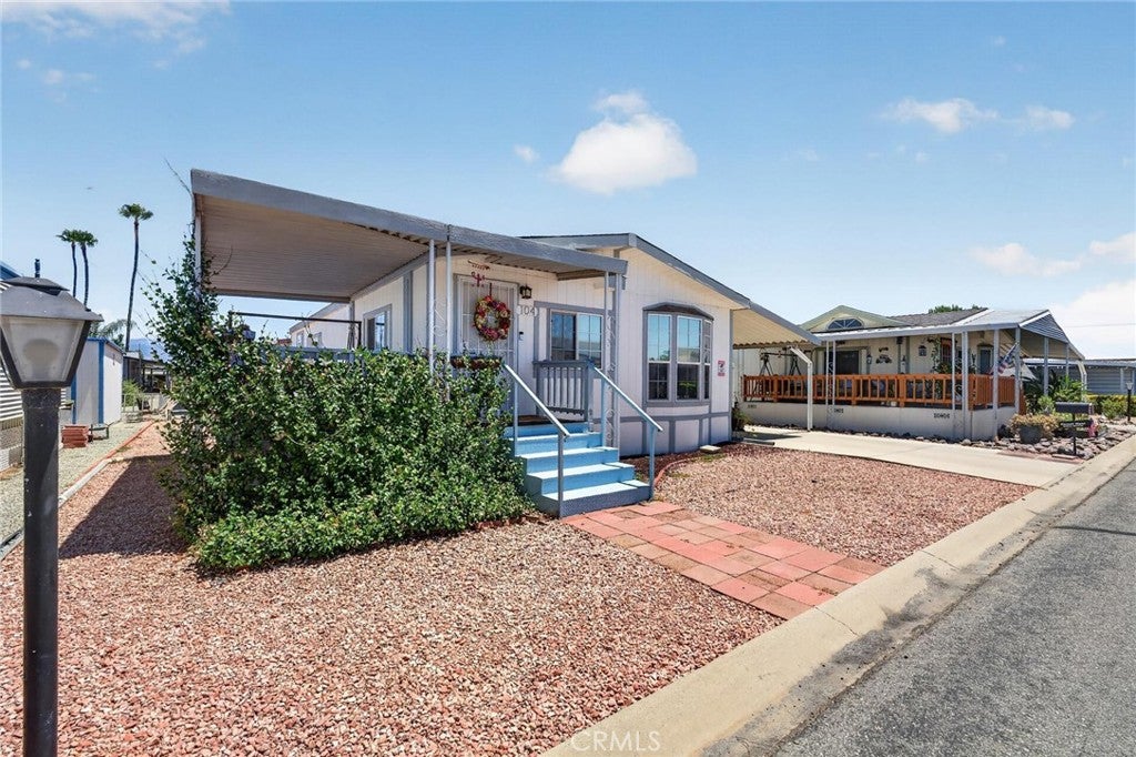 5001 W Florida 104