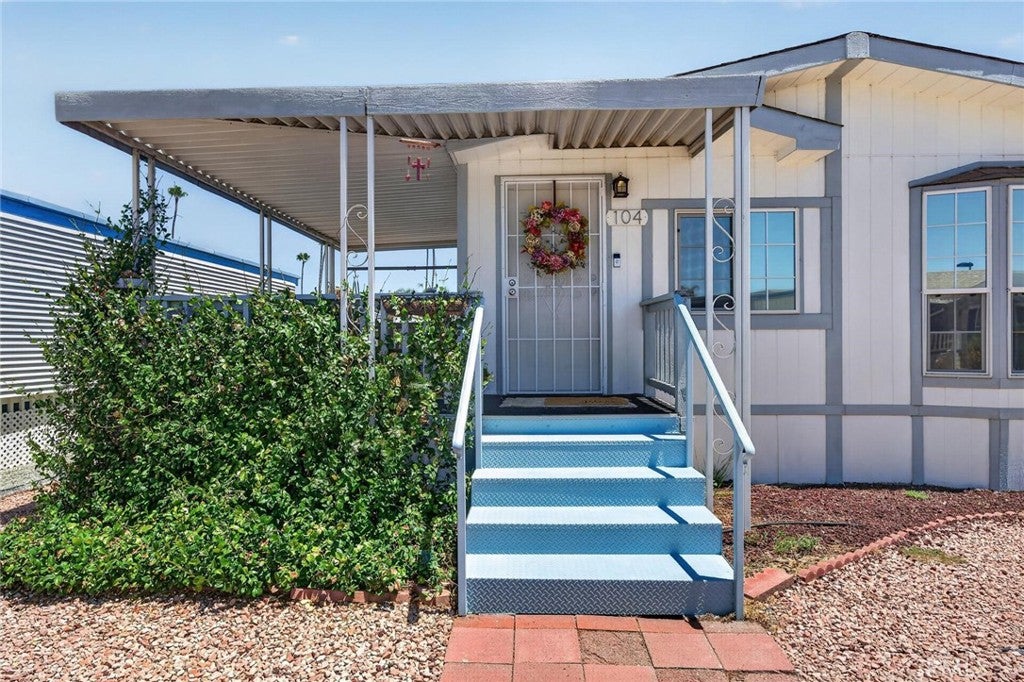 5001 W Florida 104