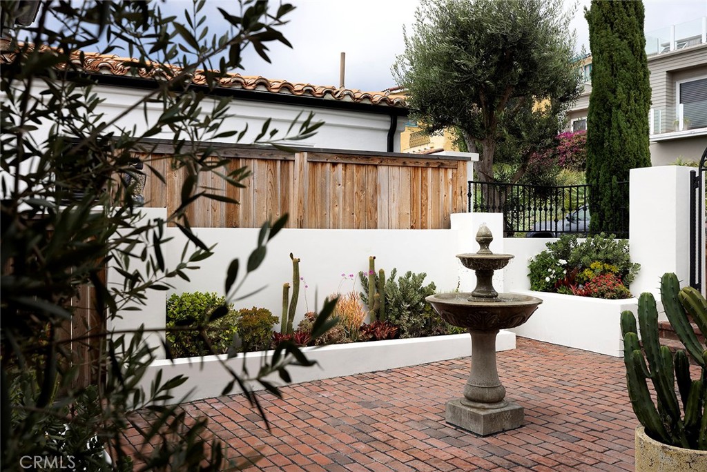 Corona Highlands (CORH) - Residential