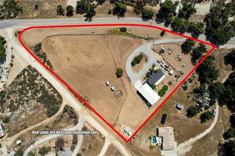 Photo of 37669 Remuda Dr, Temecula, CA 92592 (MLS # SW26093729)