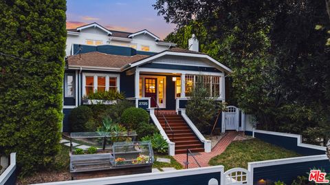 Photo of 2725 6th Street, Santa Monica, CA 90405 (MLS # 26839257)