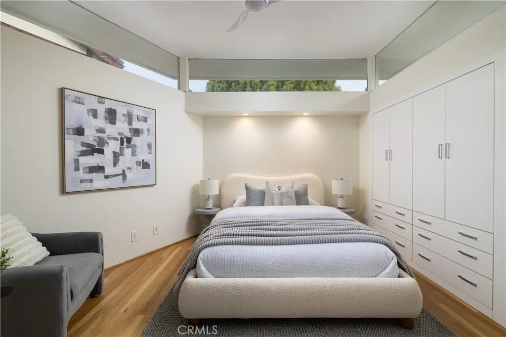 Laguna Beach, California 92651, United States, 4 Bedrooms Bedrooms, ,3 BathroomsBathrooms,Residential,Active,247526