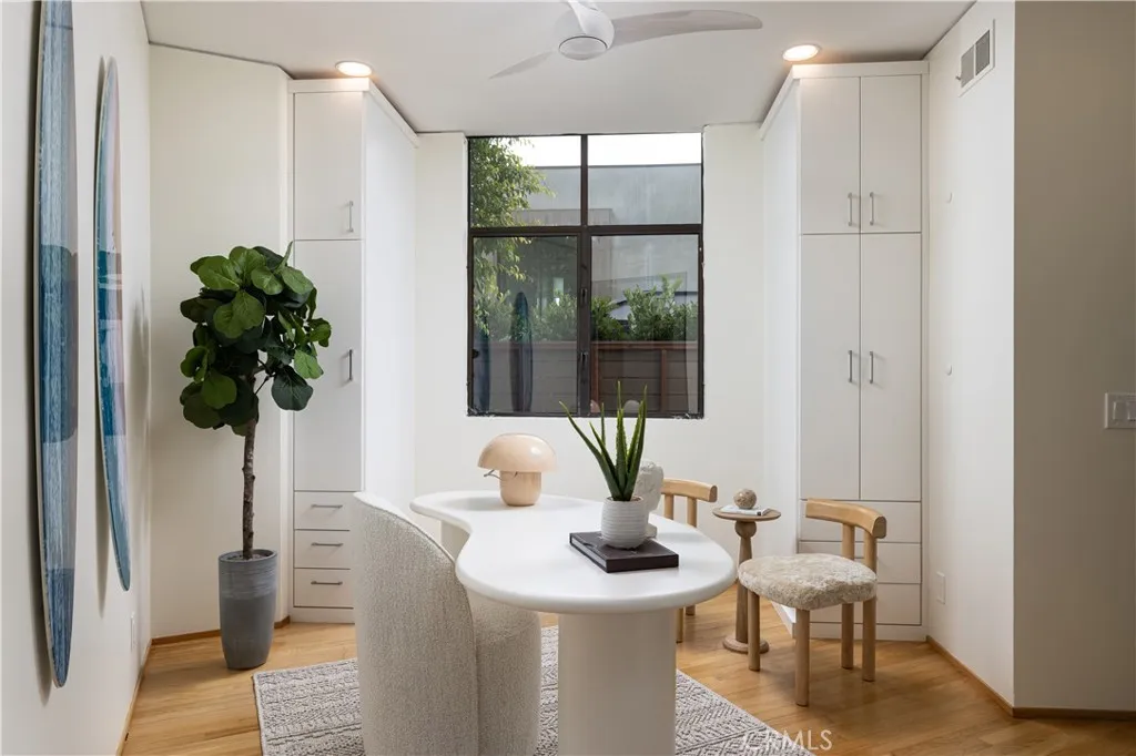 Laguna Beach, California 92651, United States, 4 Bedrooms Bedrooms, ,3 BathroomsBathrooms,Residential,Active,247526