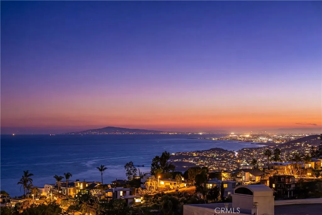 Laguna Beach, California 92651, United States, 4 Bedrooms Bedrooms, ,3 BathroomsBathrooms,Residential,Active,247526