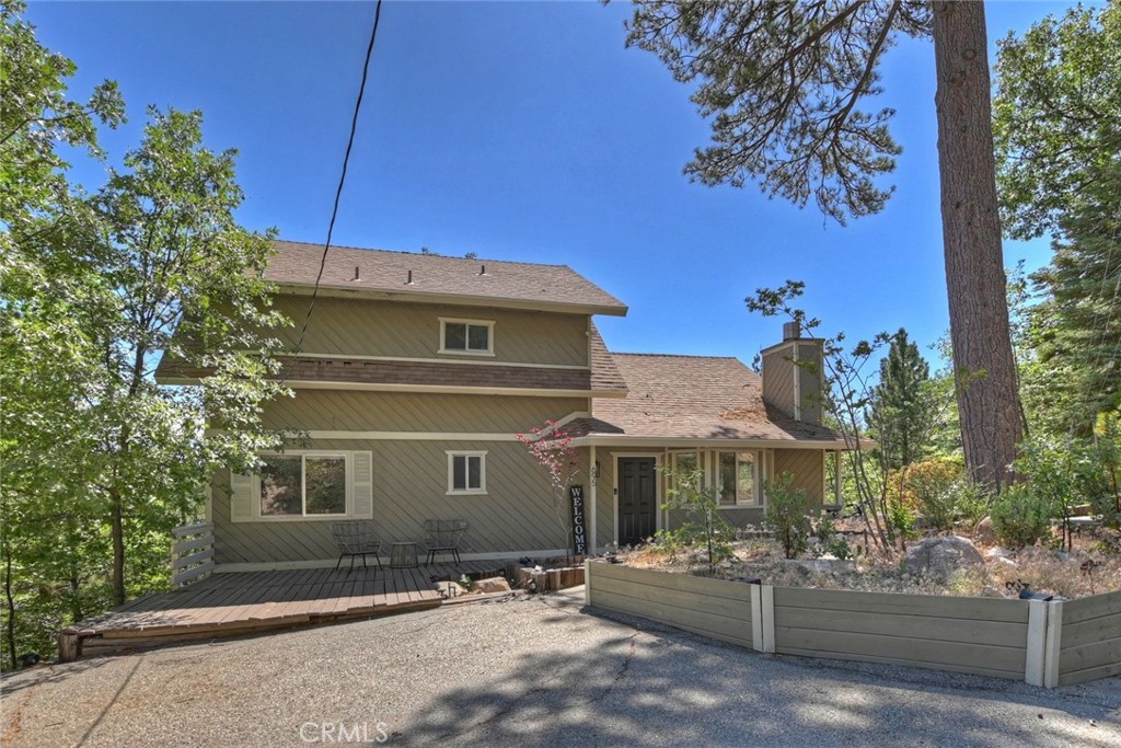 Stylish Chalet with Lake Rights
Property ready August 1st. Gorgeous Updated Three Bedroom Two Bath Home with Lake Rights. Property comes furnished or unfurnished. Level Entry! Wonderful County Club area near Lake Arrowhead Golf Country Club. Enter property into open Living Room, Kitchen with Romantic Fireplace. Two guest Bedrooms with Guest Bath on Main Level. Spacious Master Bedroom upstairs with Ensuite. Beautiful Deck Views and Extra Storage. A Must See!!