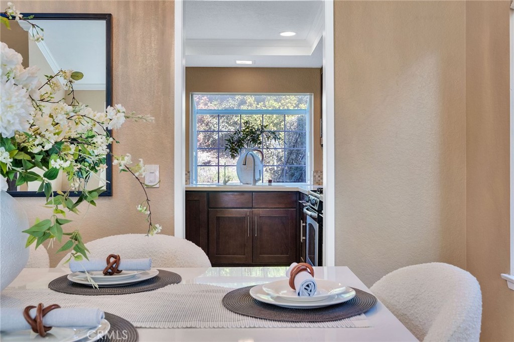 907 Pineridge Street