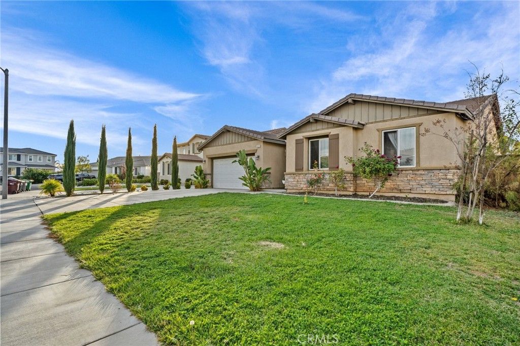 Photo of 34929 Sage Canyon Court, Winchester, CA 92596 (MLS # SW25231422)