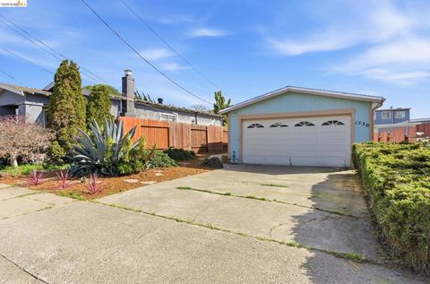 Photo of 1530 Stuart St St, Berkeley, CA 94703 (MLS # 41127416)