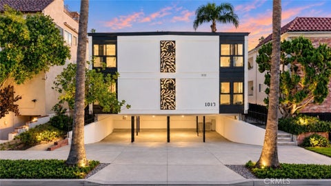 Photo of 1017 5th ST, Santa Monica, CA 90403 (MLS # SB26194031)