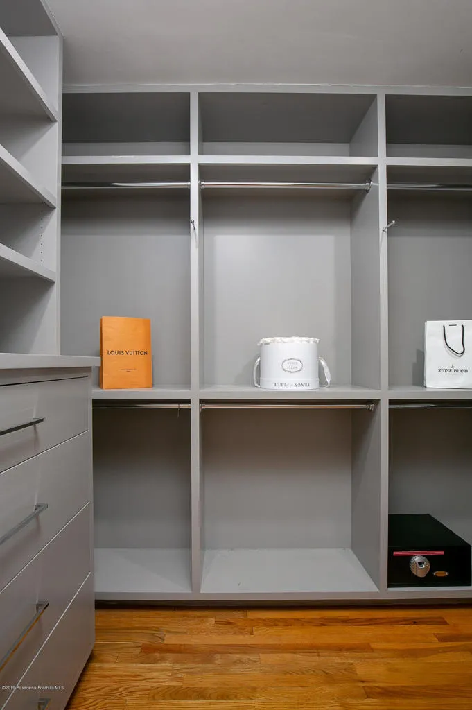 San Marino, California 91108, United States, 4 Bedrooms Bedrooms, ,3 BathroomsBathrooms,Residential,Active,229995