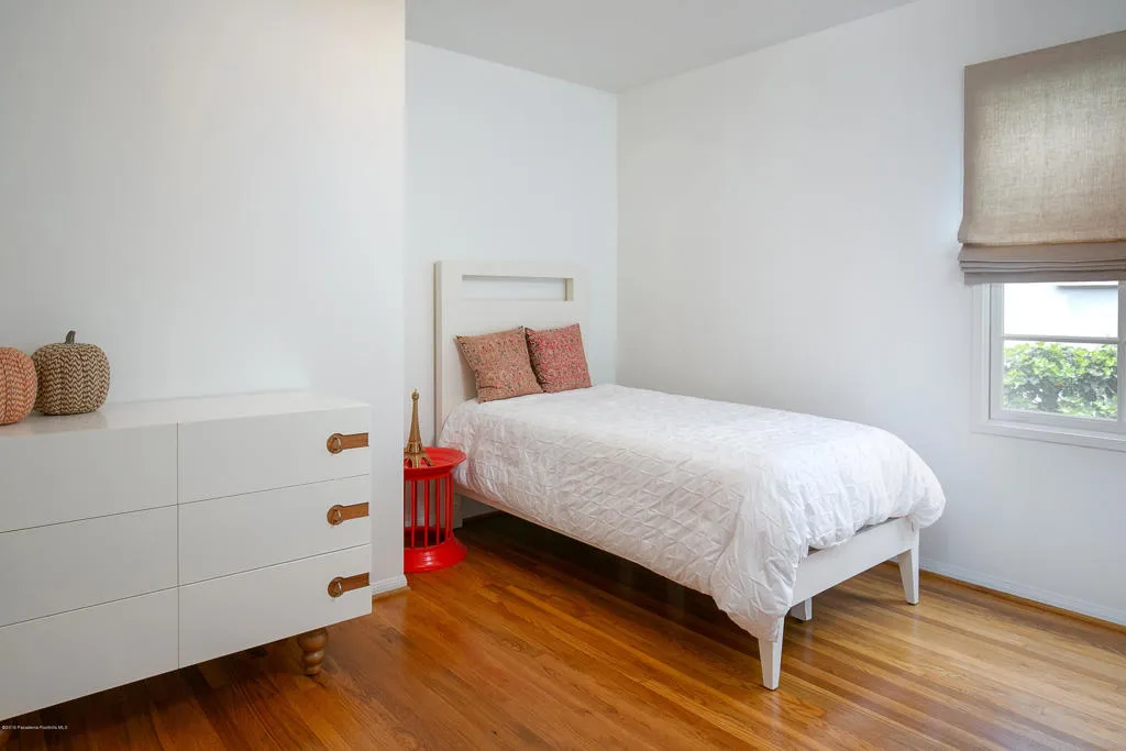 San Marino, California 91108, United States, 4 Bedrooms Bedrooms, ,3 BathroomsBathrooms,Residential,Active,229995