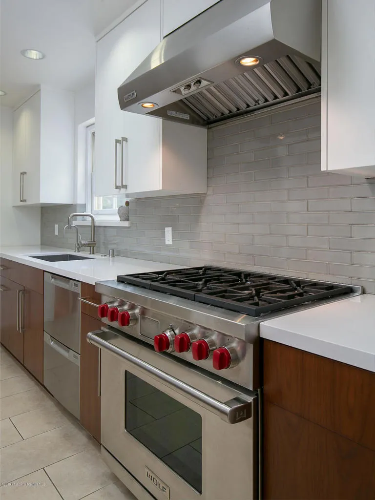 San Marino, California 91108, United States, 4 Bedrooms Bedrooms, ,3 BathroomsBathrooms,Residential,Active,229995