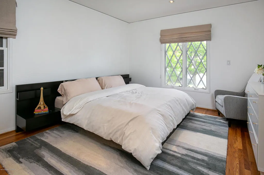 San Marino, California 91108, United States, 4 Bedrooms Bedrooms, ,3 BathroomsBathrooms,Residential,Active,229995