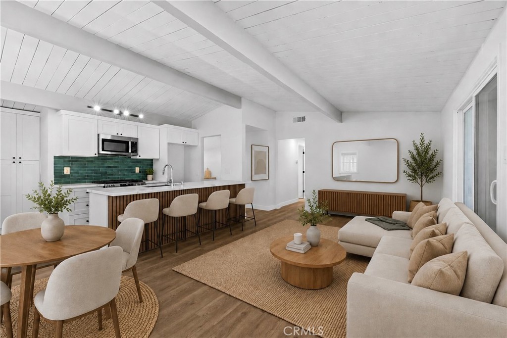5248 N Enid