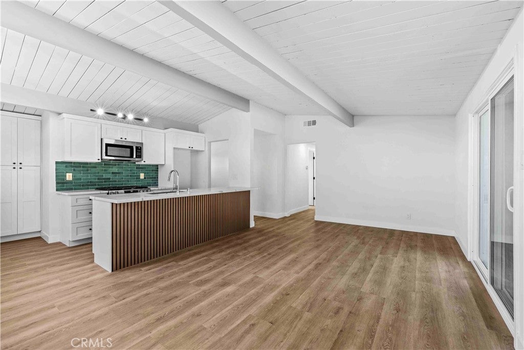 5248 N Enid