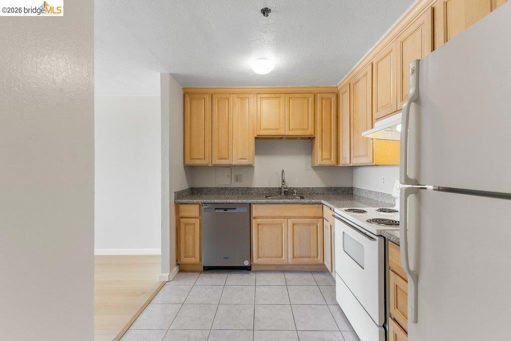 555 Pierce St 804