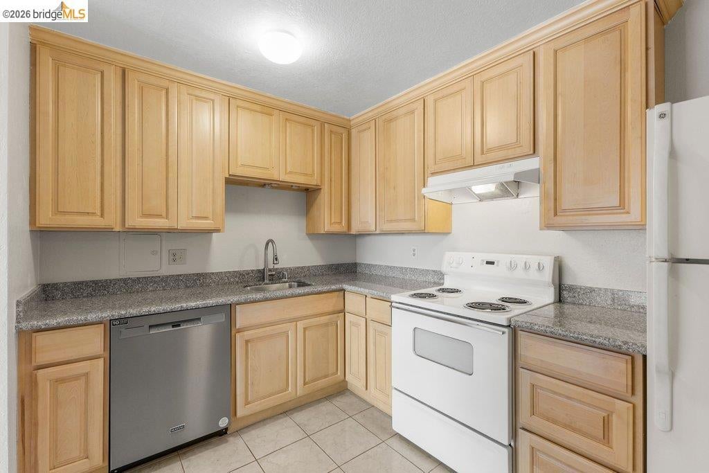 555 Pierce St 804