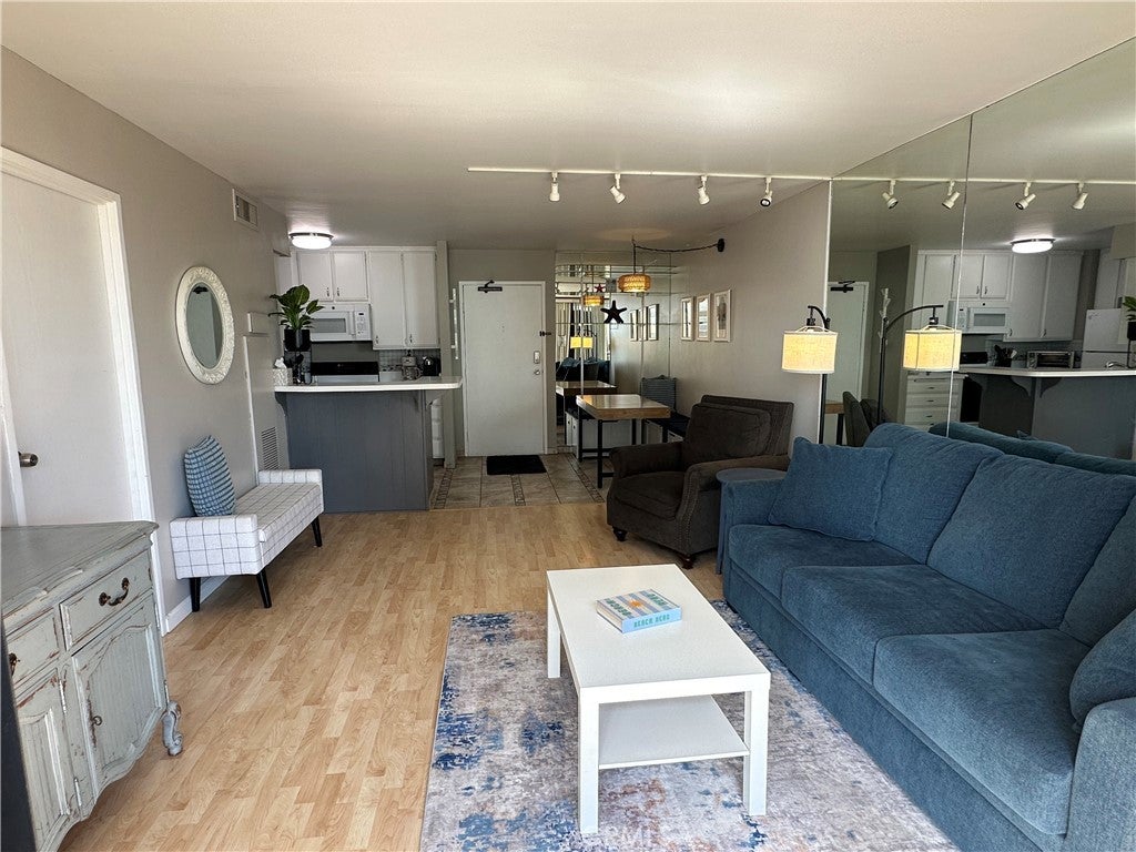 1750 E Ocean 503