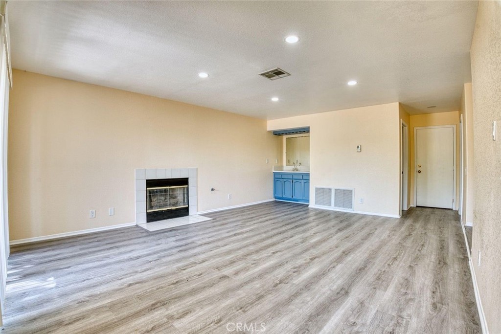 43954 Blue Sky Court