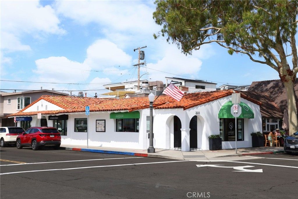Photo of 201 Marine Ave, Newport Beach, CA 92662 (MLS # NP26091336)