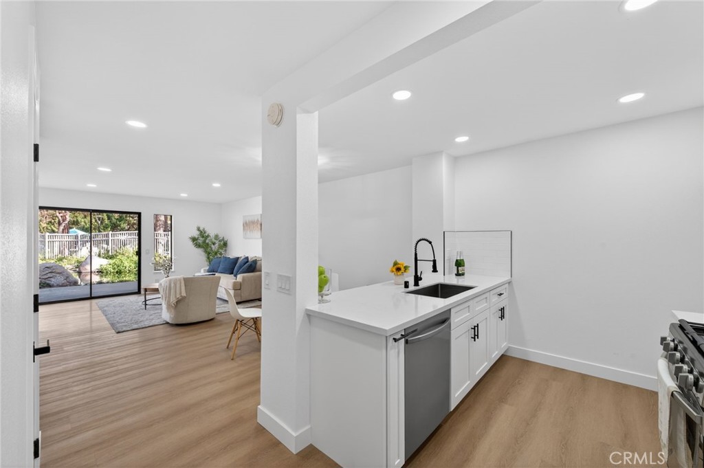 14004 Edgewater Drive