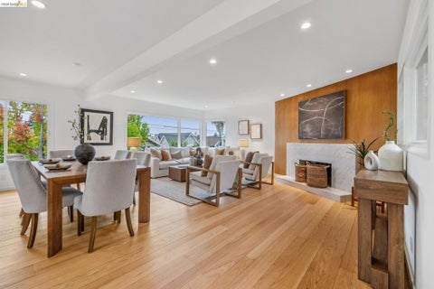 Photo of 5427 Carlton St ST, Oakland, CA 94618 (MLS # 41151990)