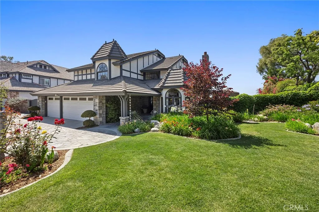 Anaheim Hills, California 92808, United States, 5 Bedrooms Bedrooms, ,4 BathroomsBathrooms,Residential,Active,149851