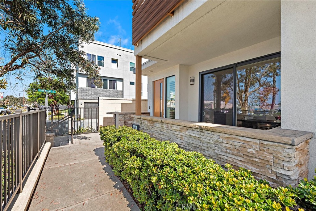 645 W 17th Street