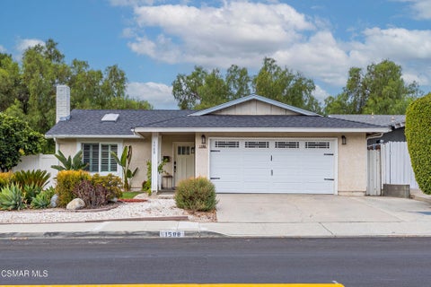 Photo of 1588 Burning Tree Drive, Thousand Oaks, CA 91362 (MLS # 226004853)