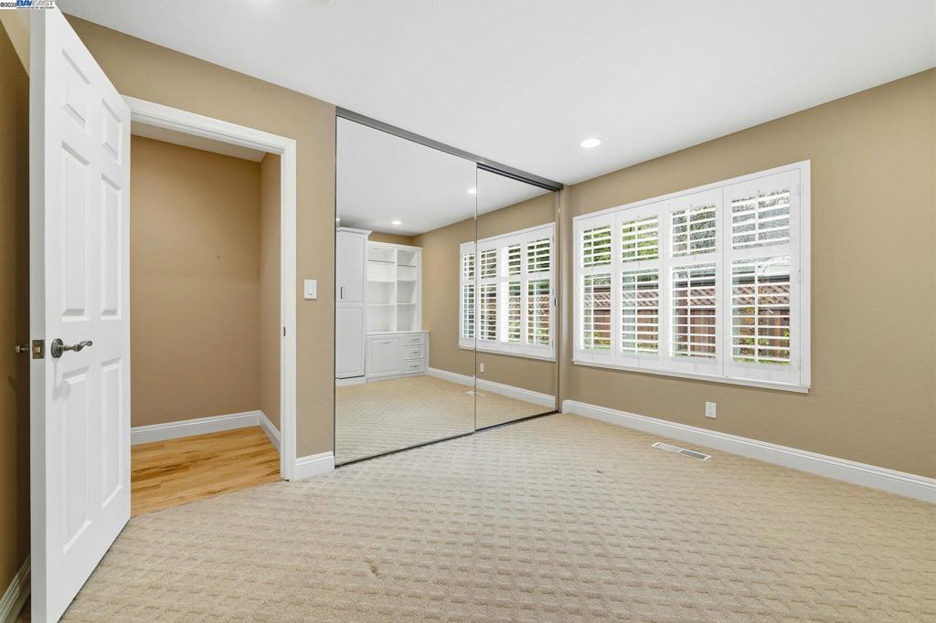 OAKRIDGE - Residential