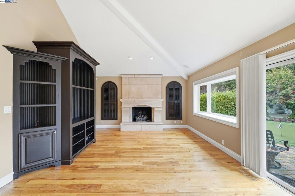 OAKRIDGE - Residential