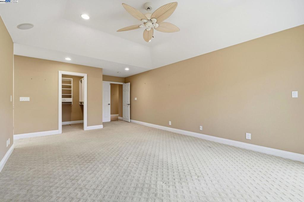 OAKRIDGE - Residential