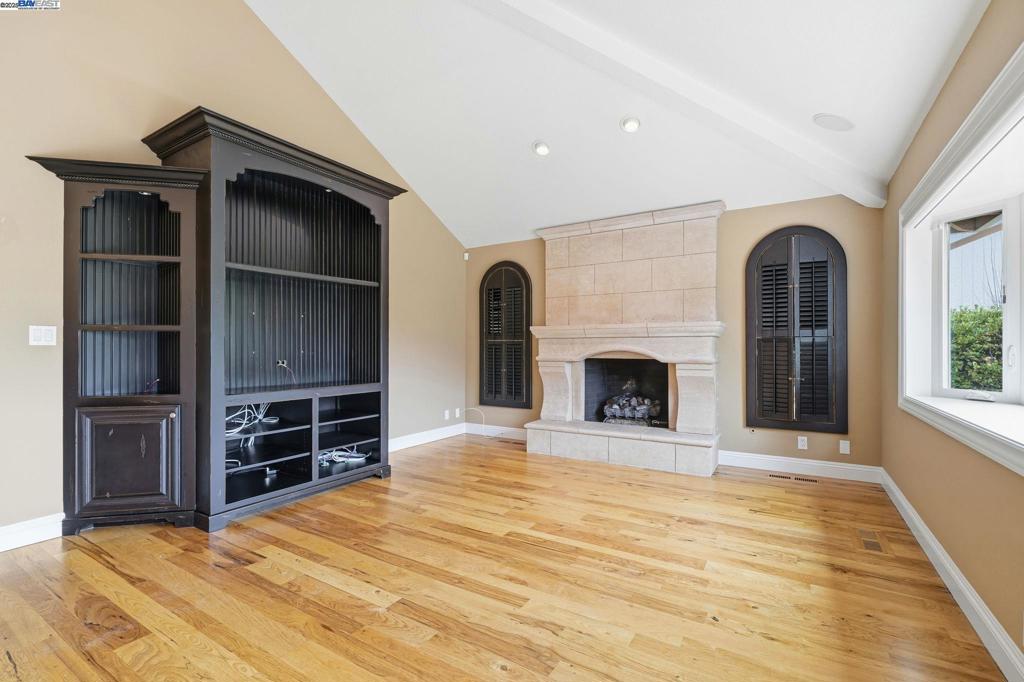 OAKRIDGE - Residential