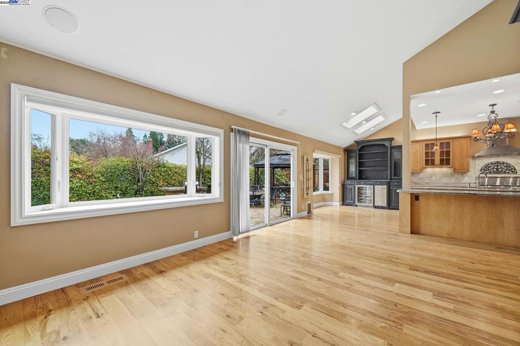 OAKRIDGE - Residential