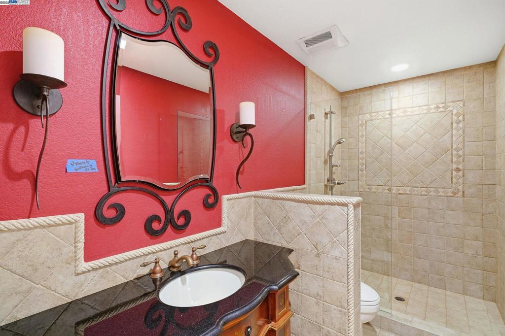 OAKRIDGE - Residential