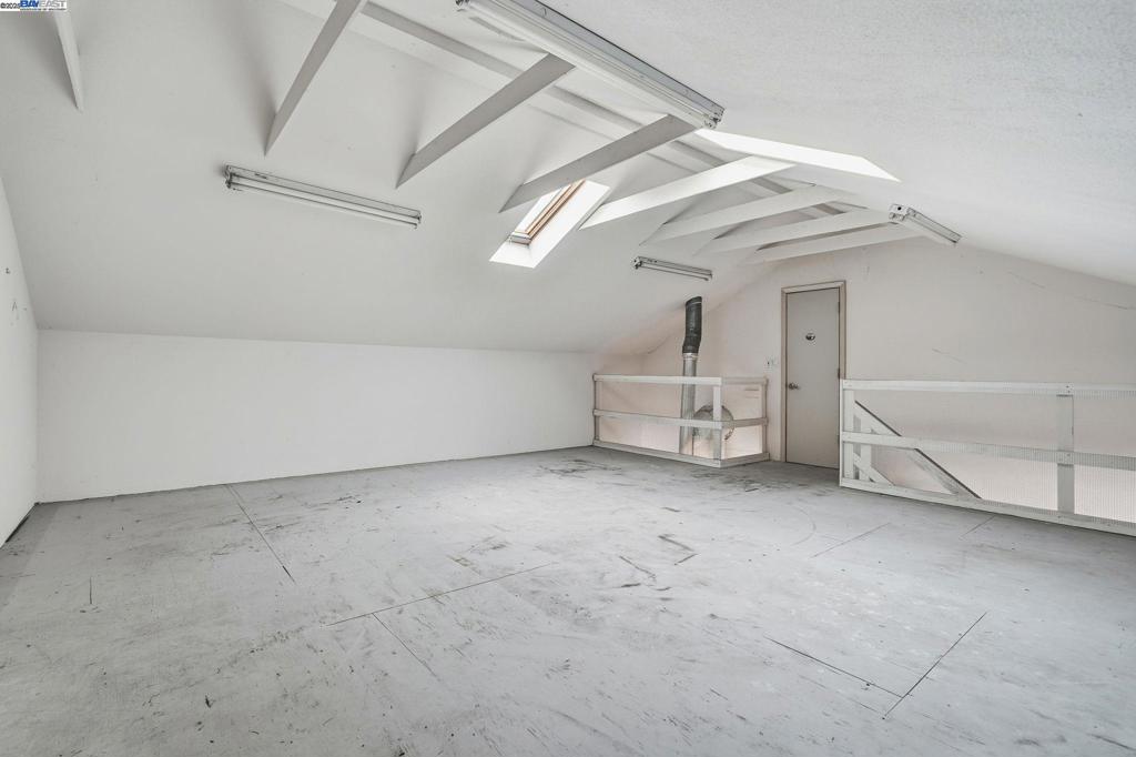 OAKRIDGE - Residential